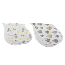 Load image into Gallery viewer, Traveler Bamboo Heart Bibs 2PK