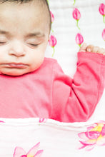 Load image into Gallery viewer, ORGANIC SWADDLE - MAGICAL LOTUS
