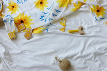 Load image into Gallery viewer, ORGANIC SWADDLE - SUNFLOWER
