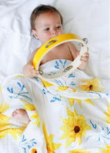 Load image into Gallery viewer, ORGANIC SWADDLE - SUNFLOWER