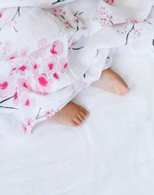 Load image into Gallery viewer, ORGANIC SWADDLE - CHERRY BLOSSOM
