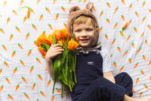 Load image into Gallery viewer, ORGANIC SNUG BLANKET - CARROTS