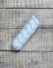 Load image into Gallery viewer, ORGANIC SWADDLE - CHEVRON
