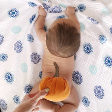 Load image into Gallery viewer, ORGANIC SWADDLE - MANDALA
