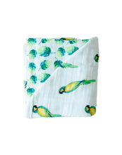 Load image into Gallery viewer, ORGANIC SNUG BLANKET - PARROTS
