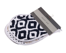 Load image into Gallery viewer, World Wanderer Heart Cotton Bibs 2PK
